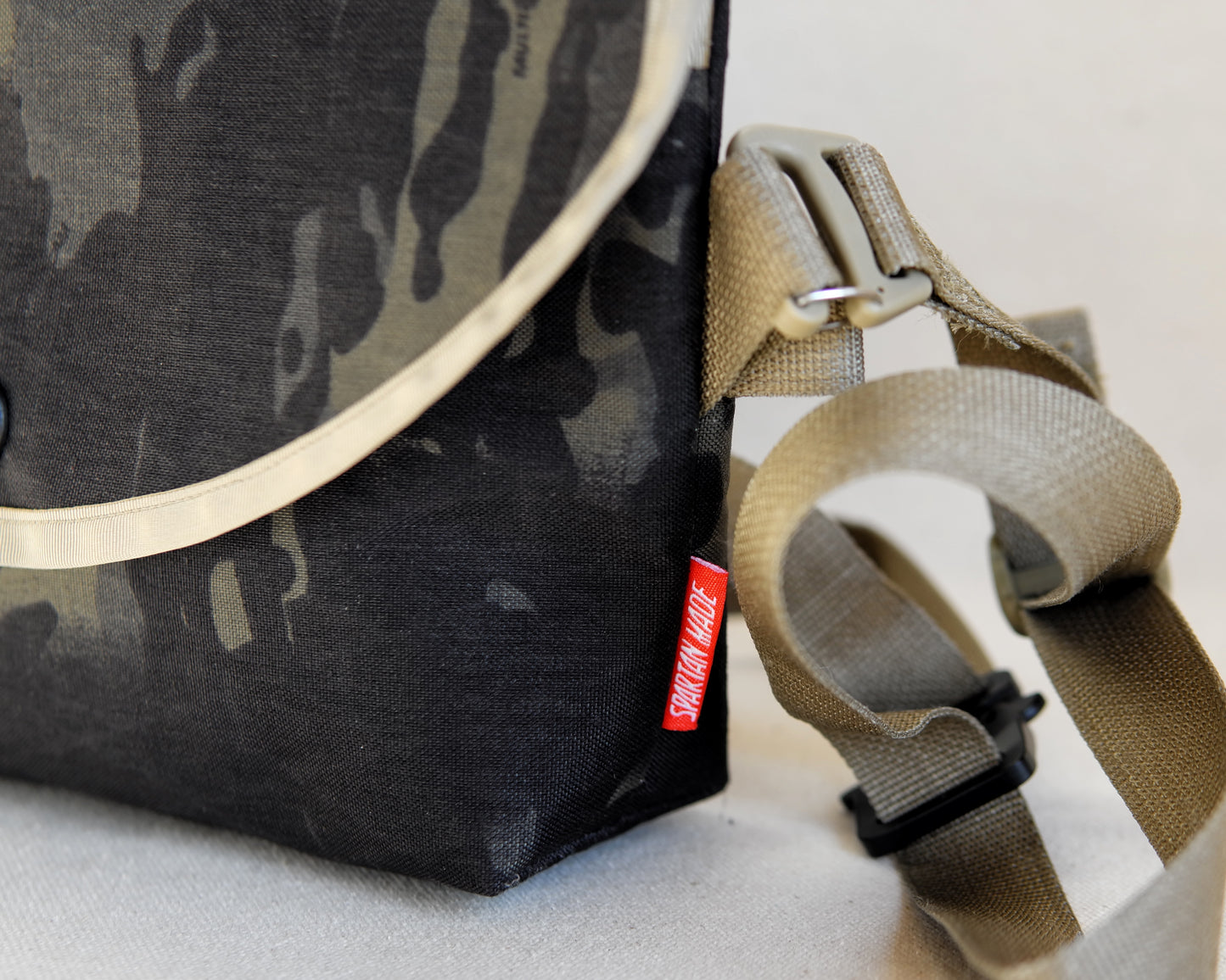 Sling Bag in Black Multicam