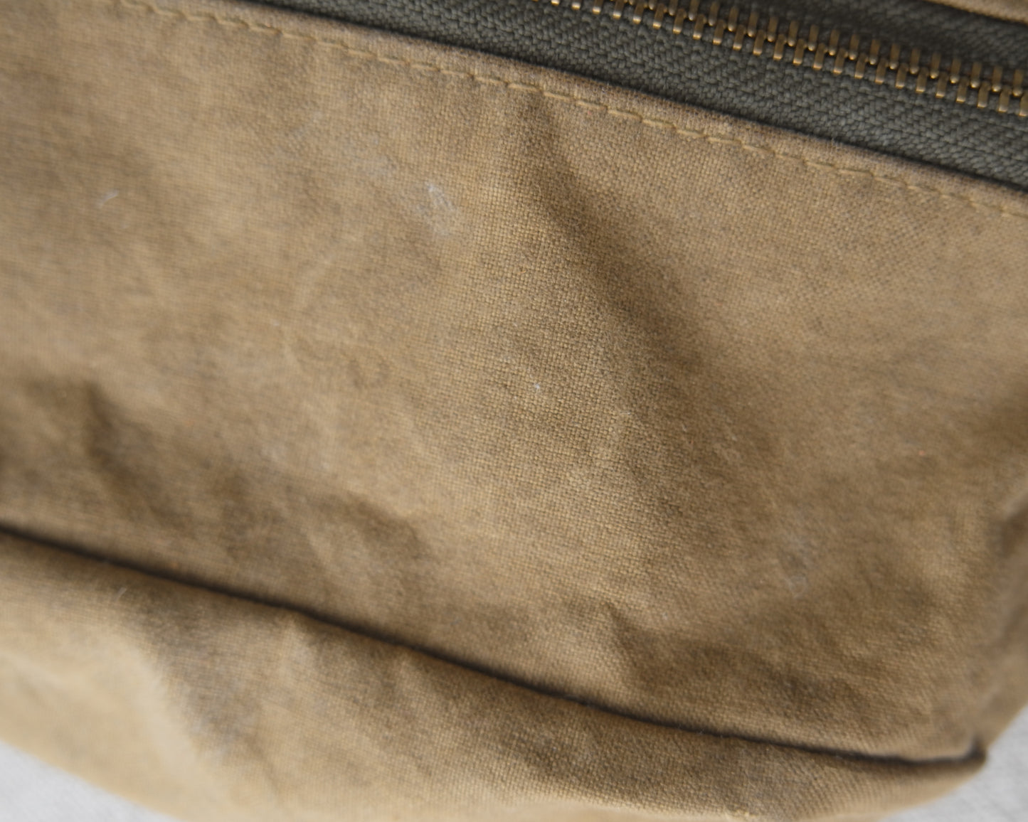 SECONDS Sling Pack