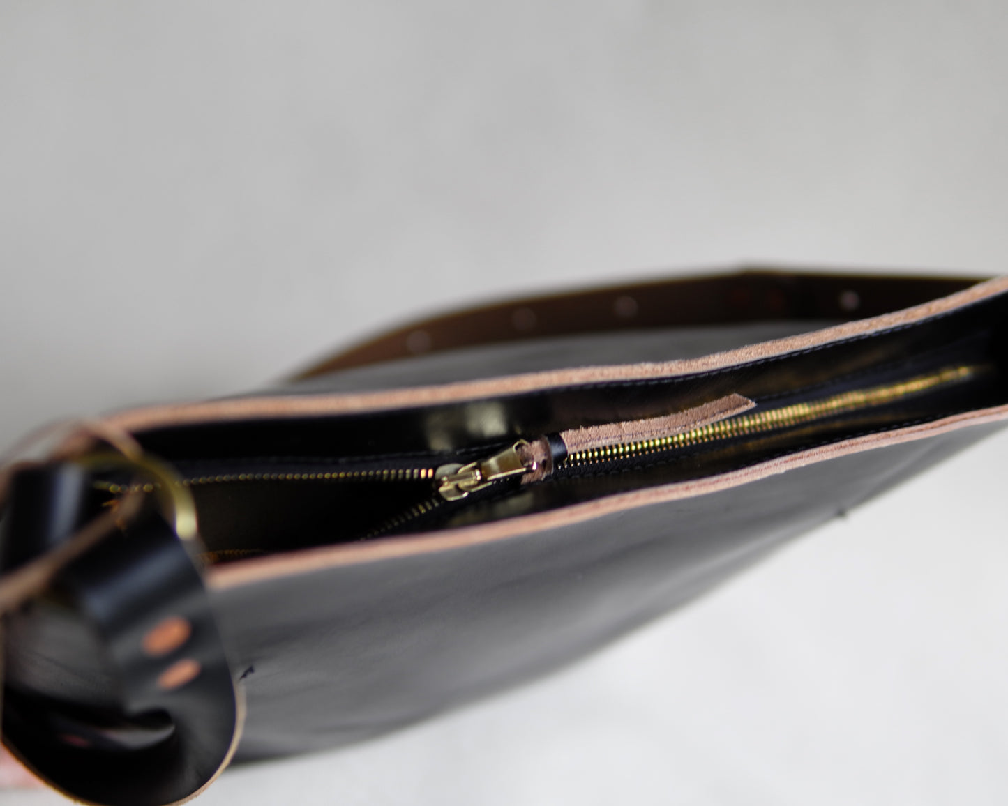 Station Tote in Black