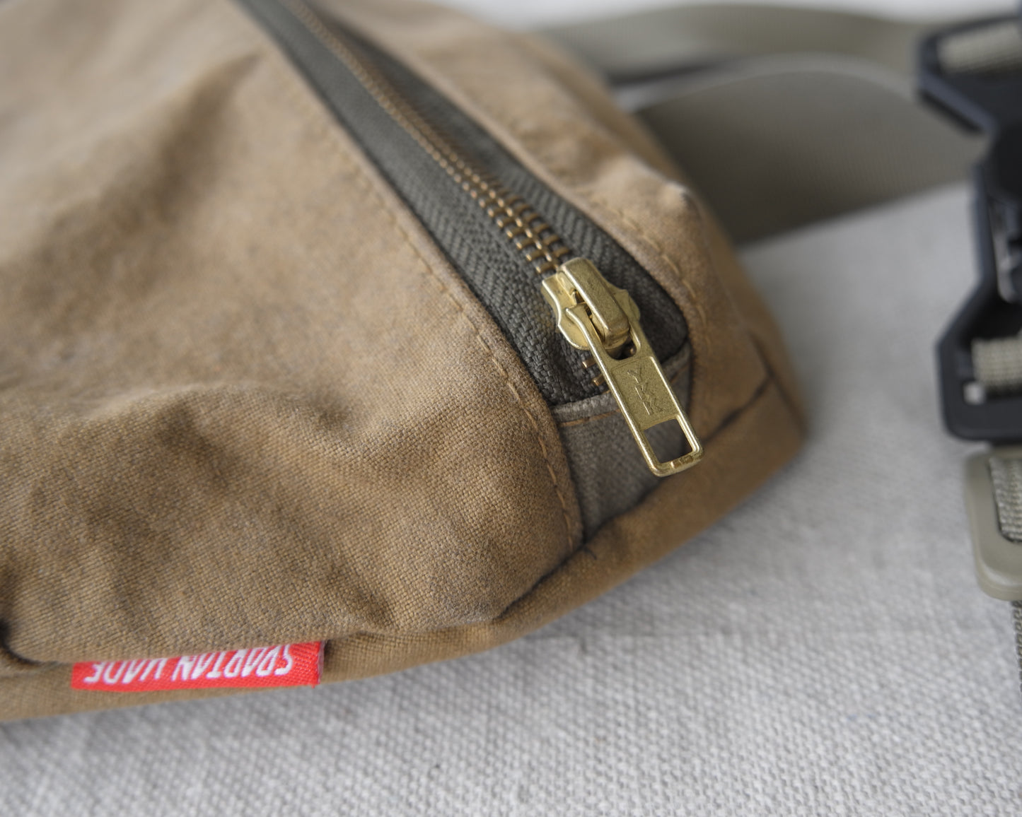 SECONDS Sling Pack