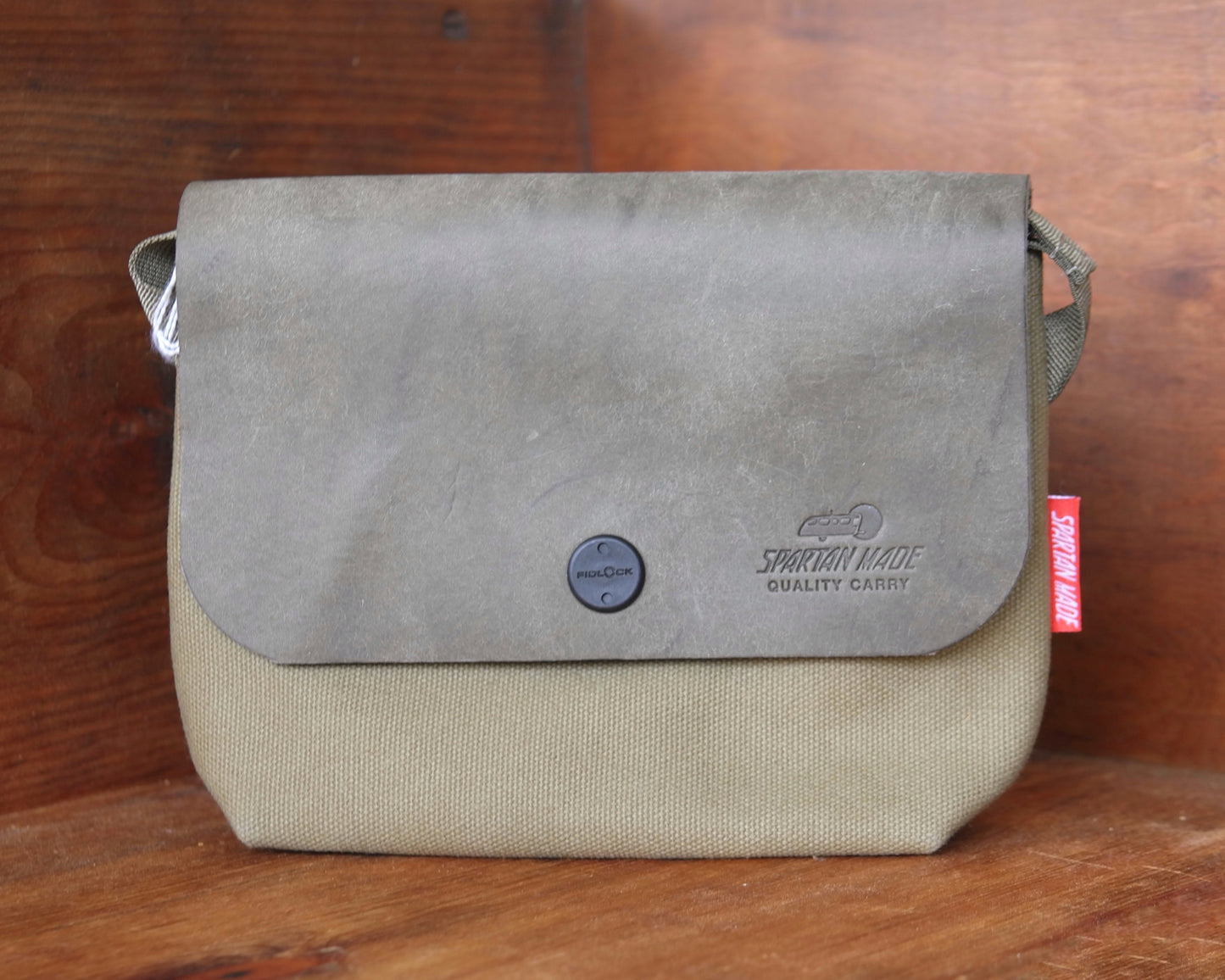 Sacoche in Grey/ Light Olive