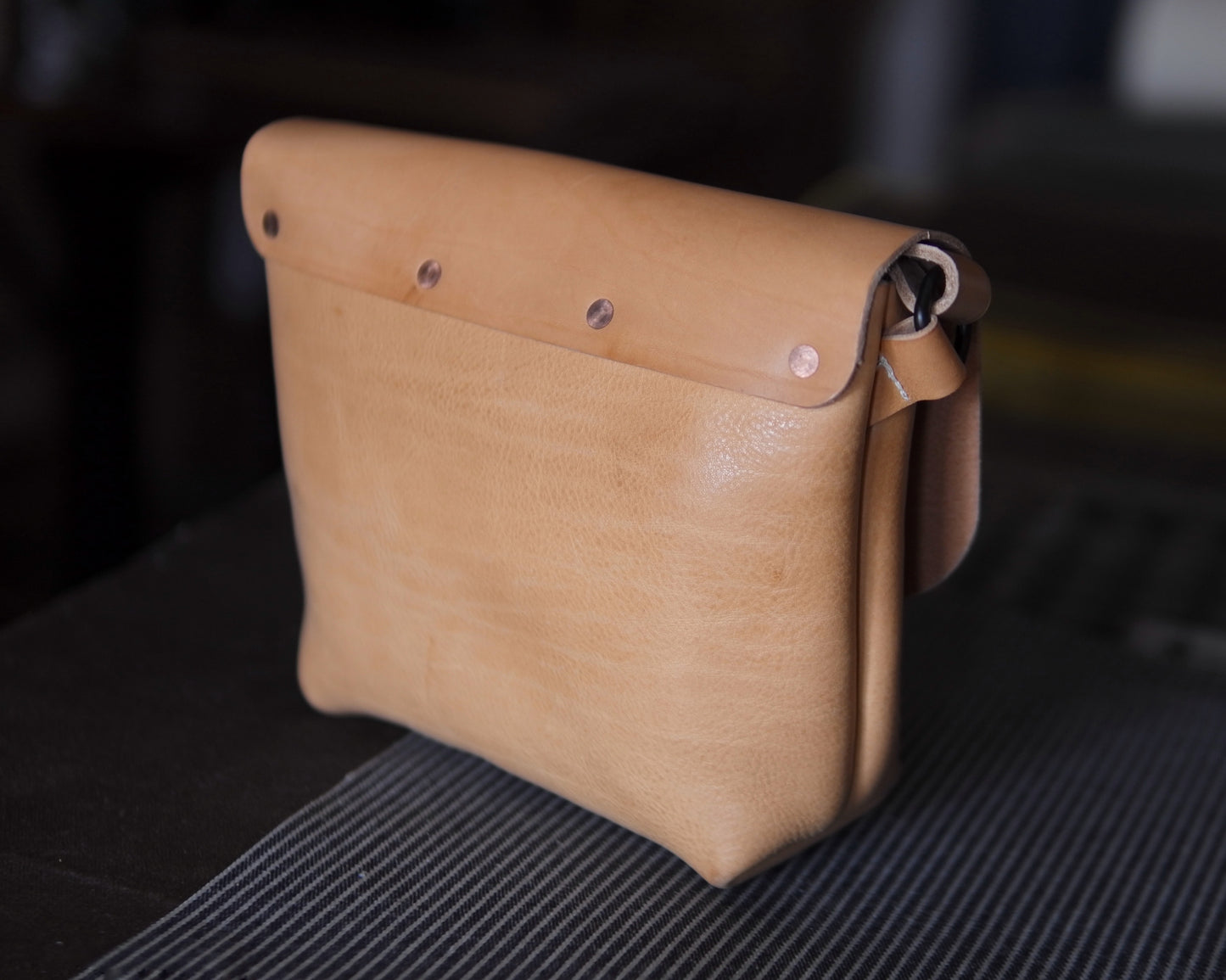 Sacoche in Natural Leather
