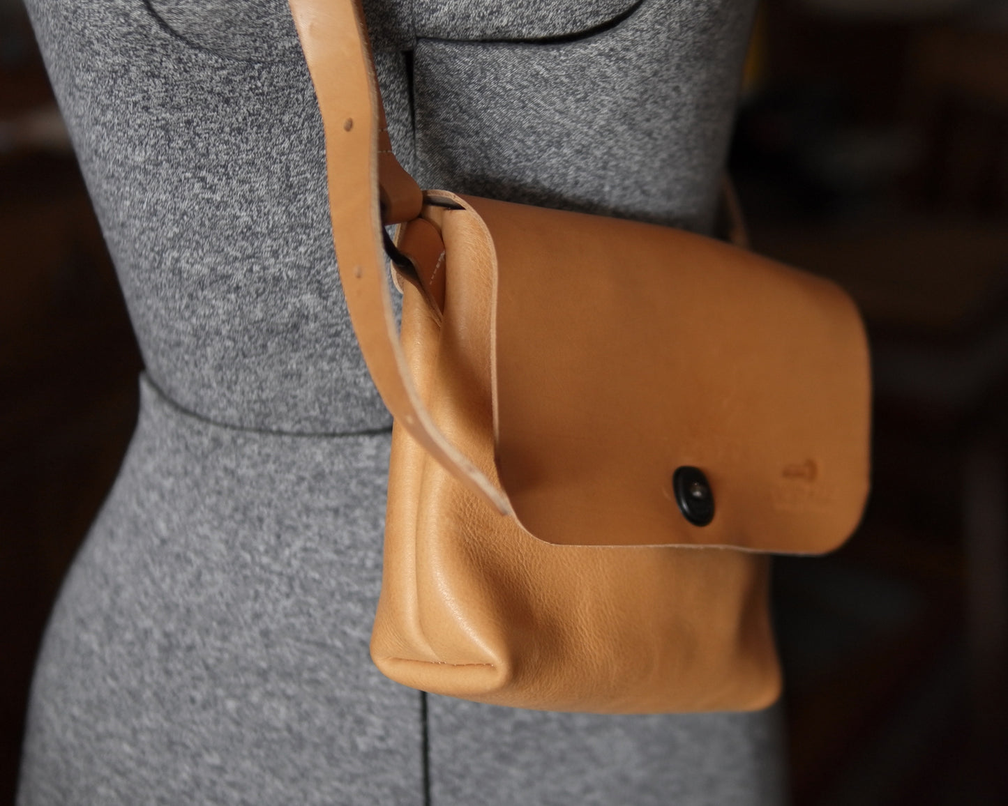 Sacoche in Natural Leather
