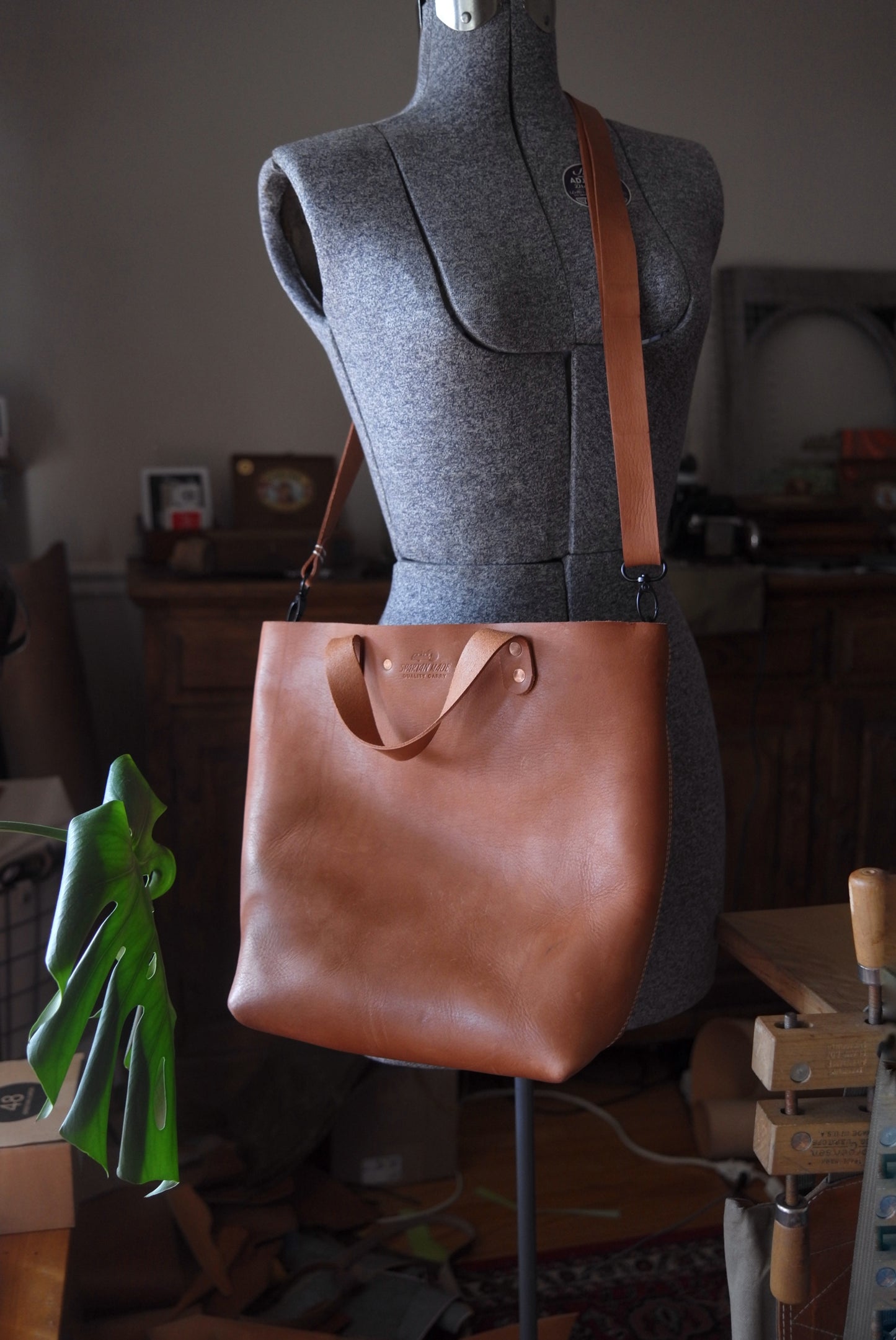 Station Tote - Caramel Crossbody