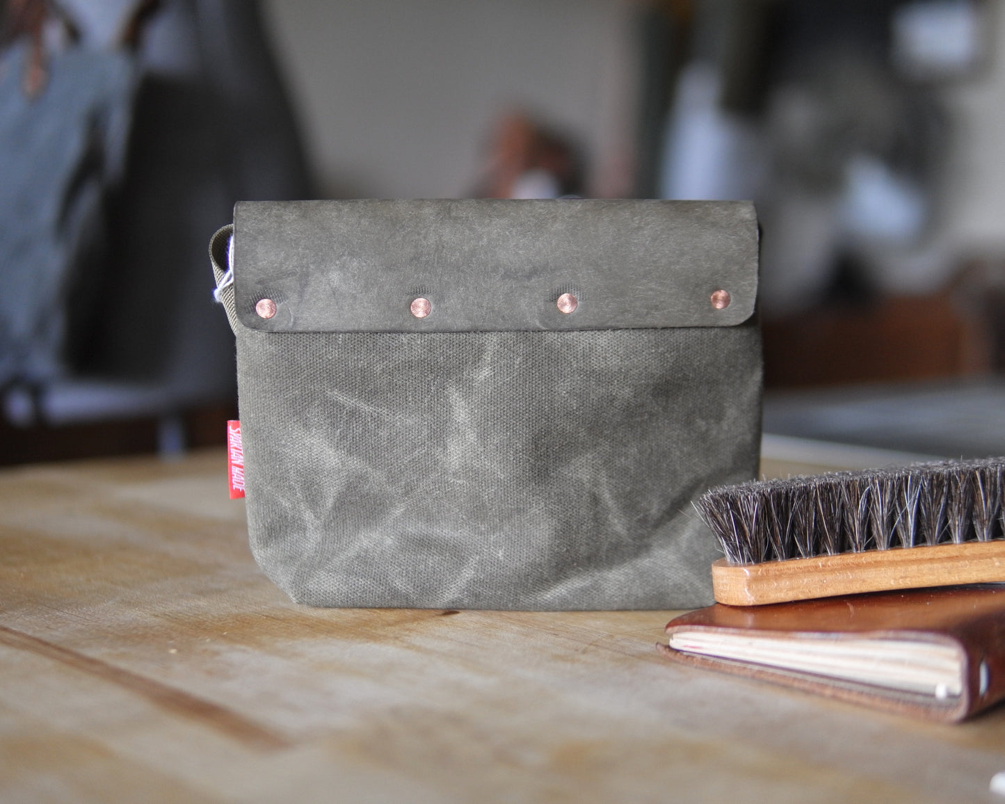 Sacoche in Grey/Olive