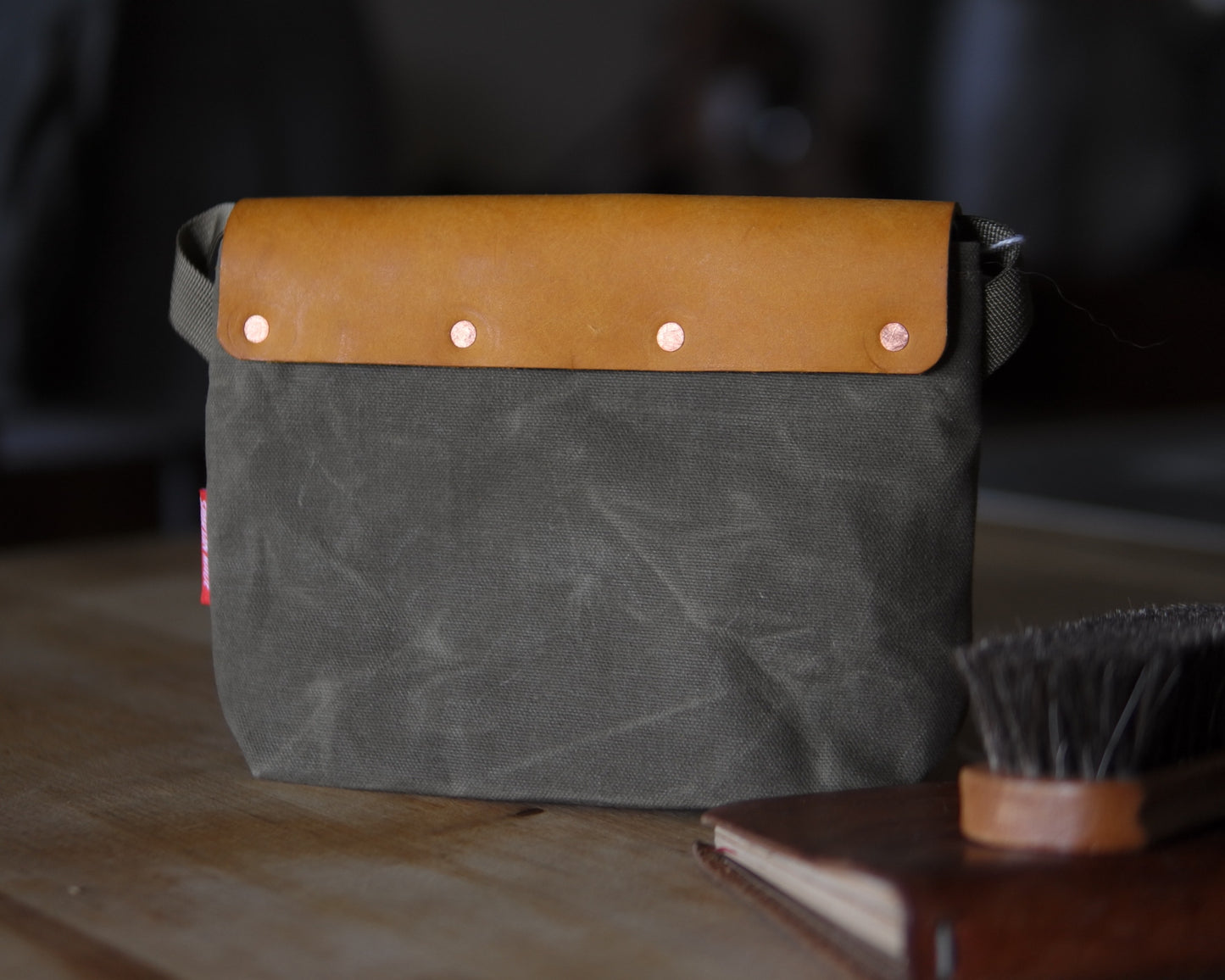 Sacoche in Goldenrod/Olive