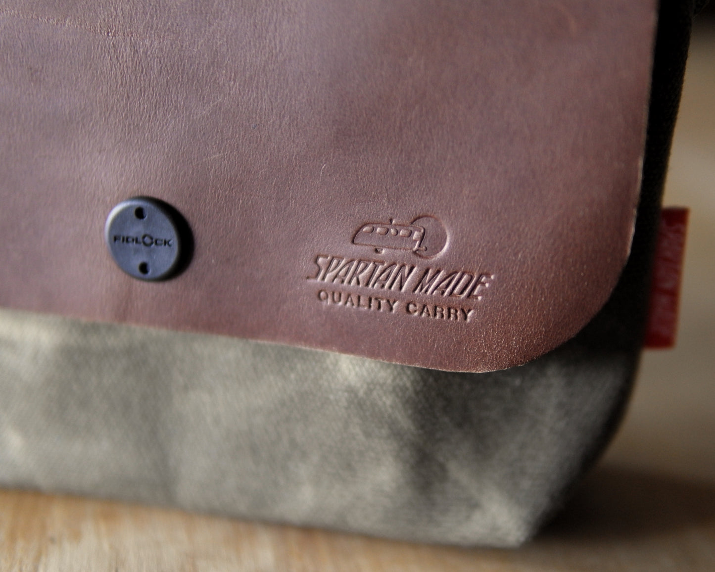 Sacoche in Umber/Olive