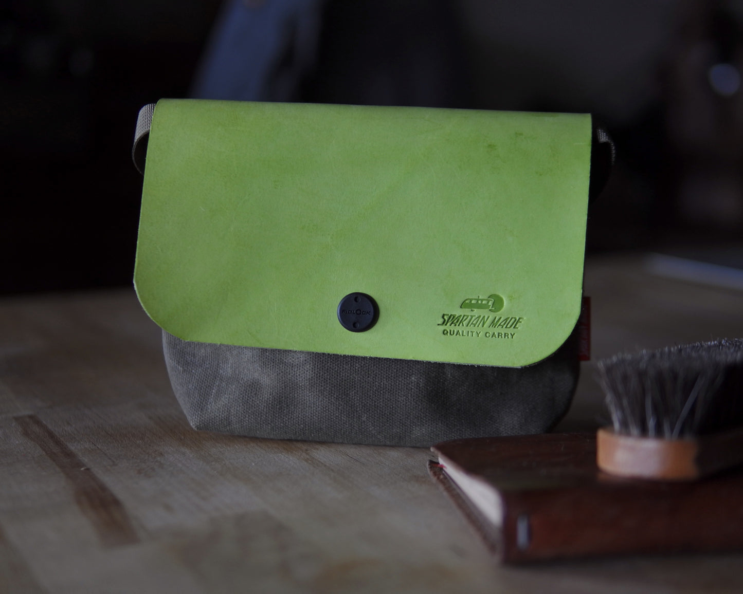 Sacoche in Lime/Olive