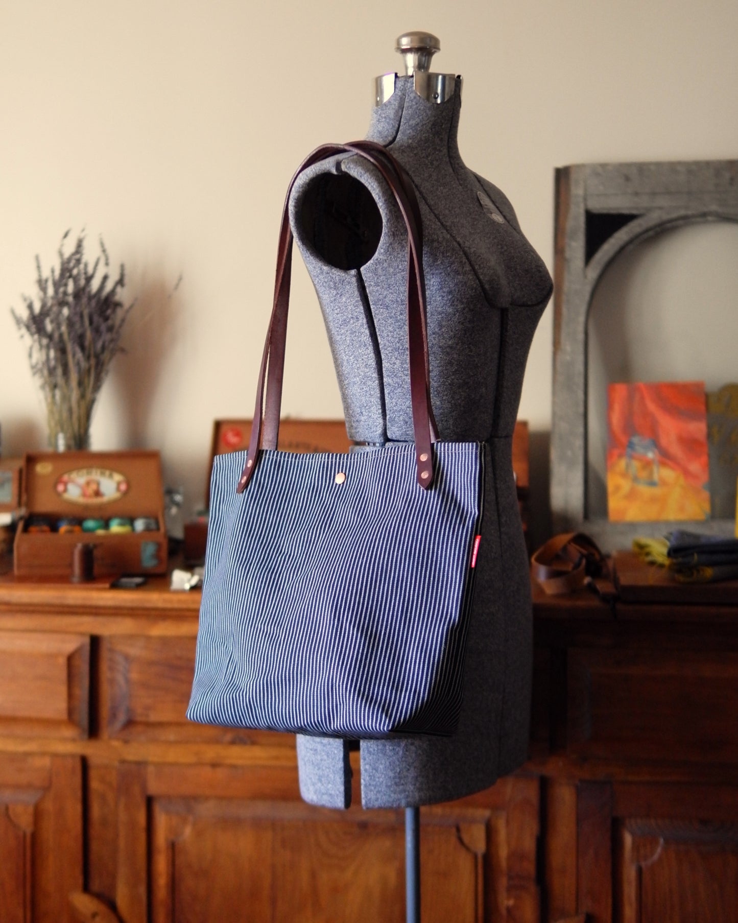 Station Tote - Railcar Shoulder