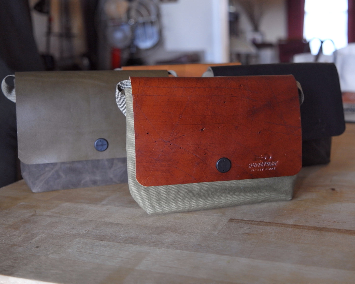 Sacoche in Etruscan Brown/Olive
