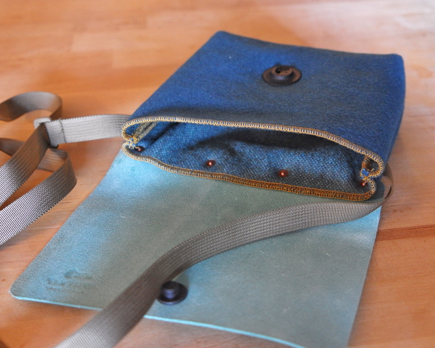 Sacoche in Aqua/Wool