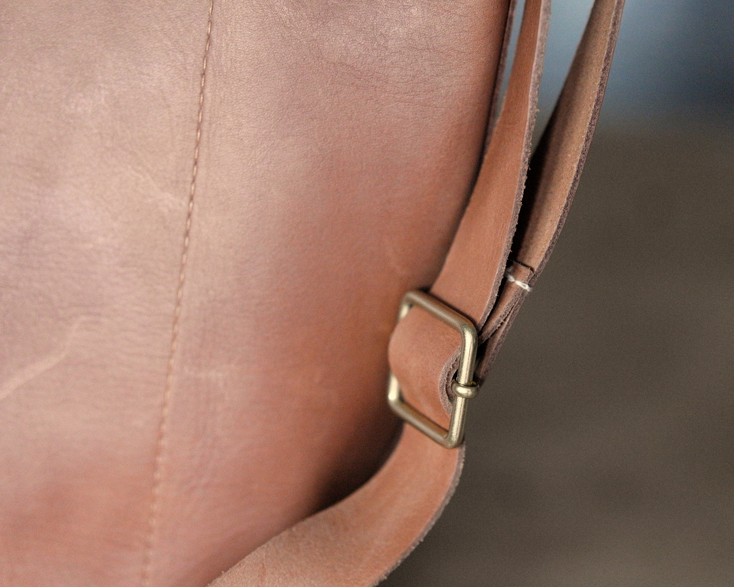 Station Tote - Caramel Crossbody