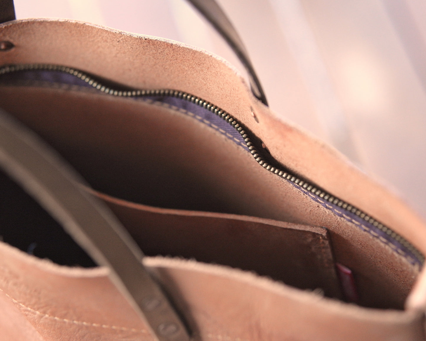 Station Tote - Caramel Crossbody
