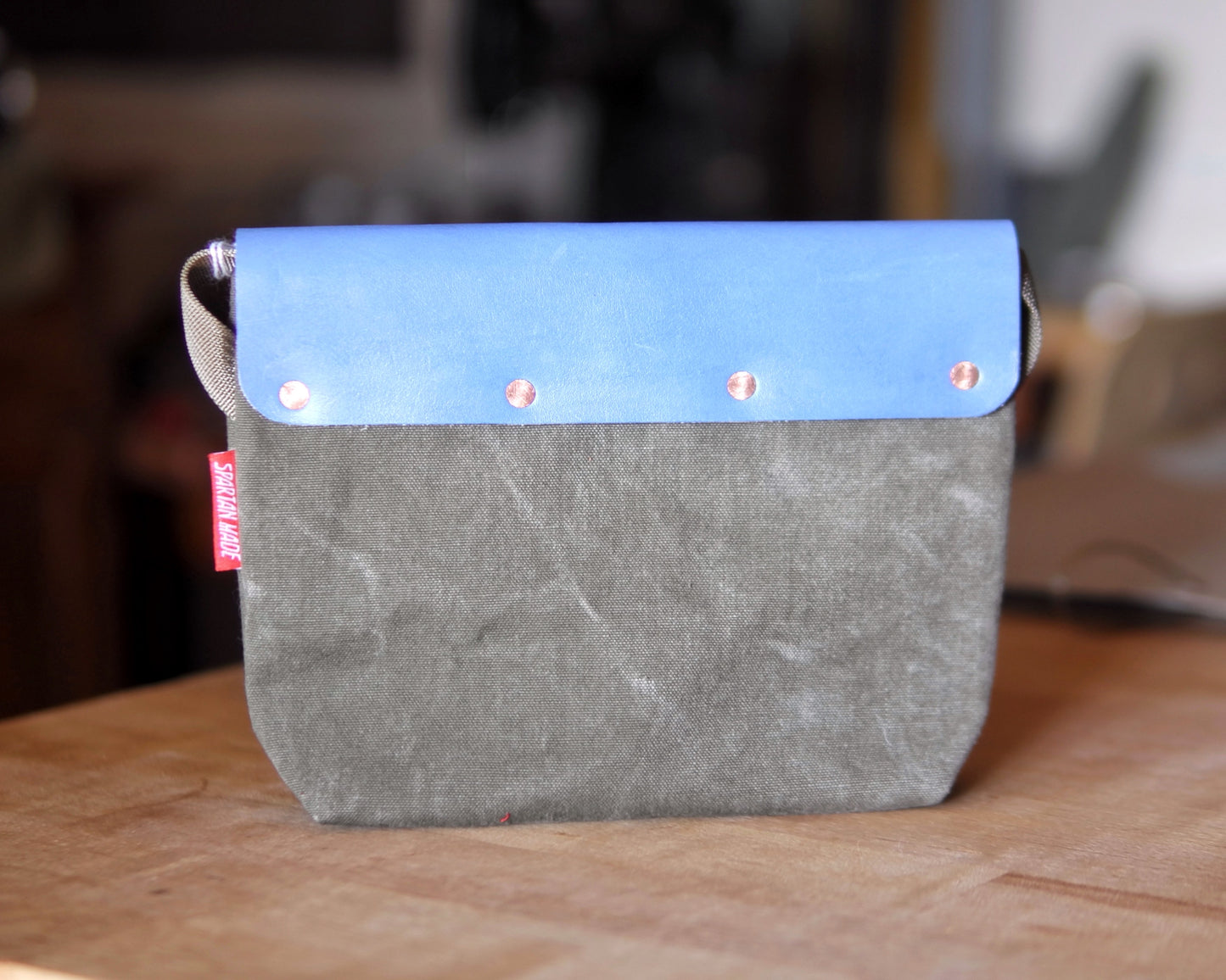 Sacoche in Delft Blue/Olive