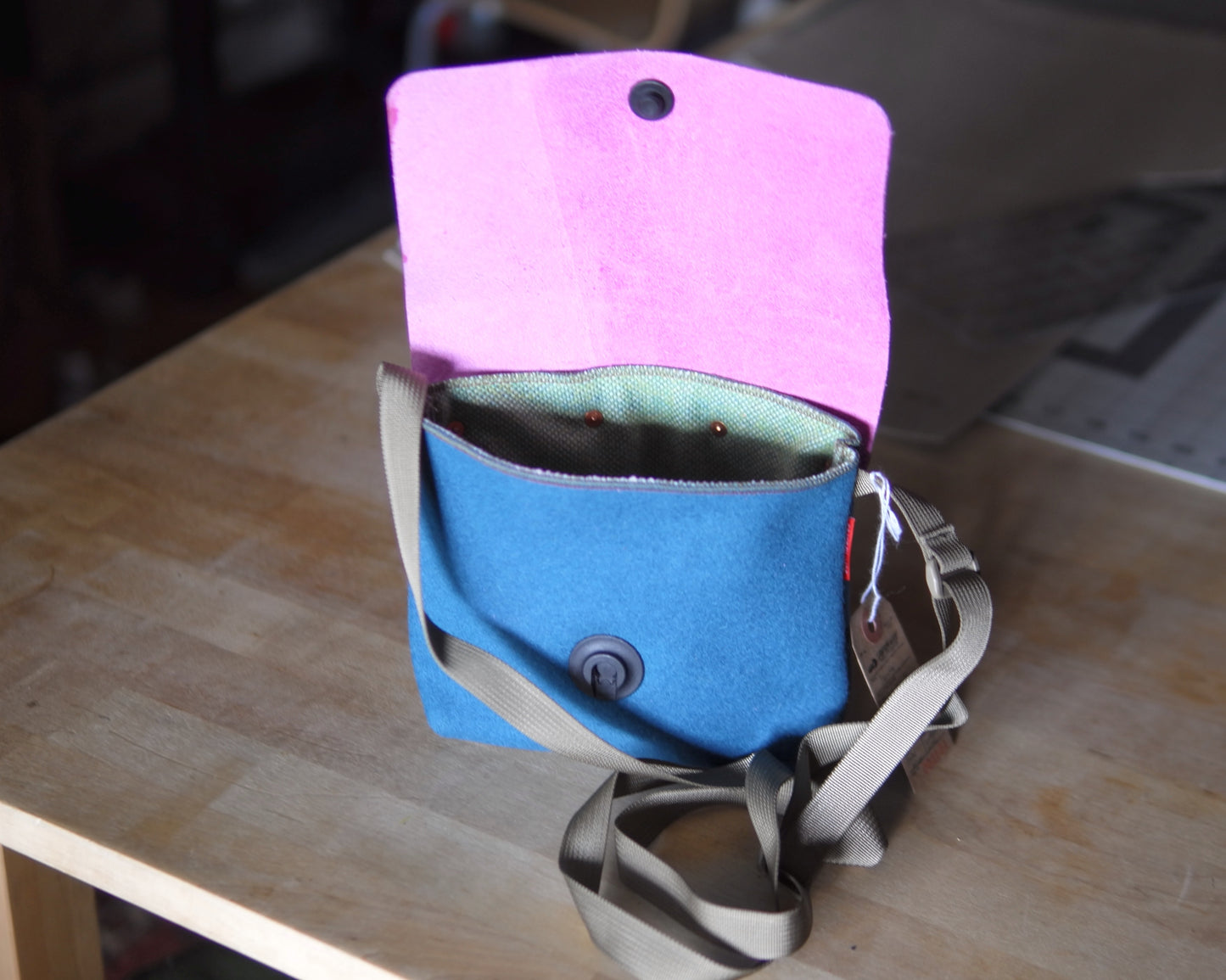Sacoche in Pink/Wool