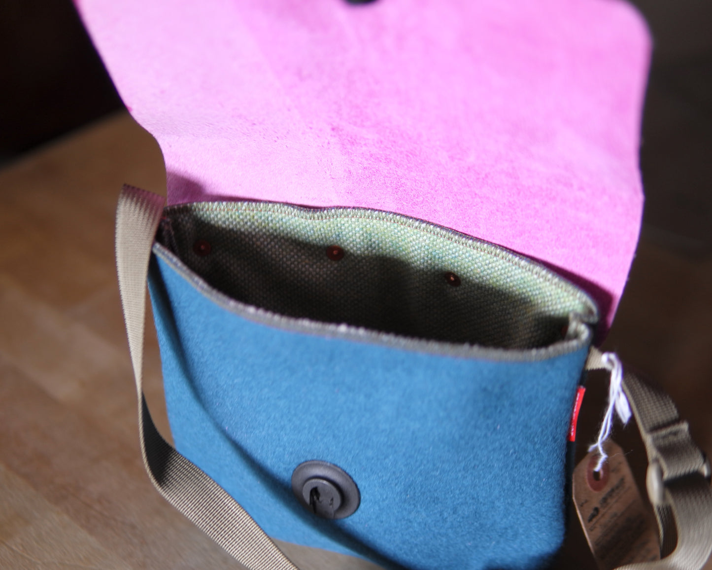 Sacoche in Pink/Wool