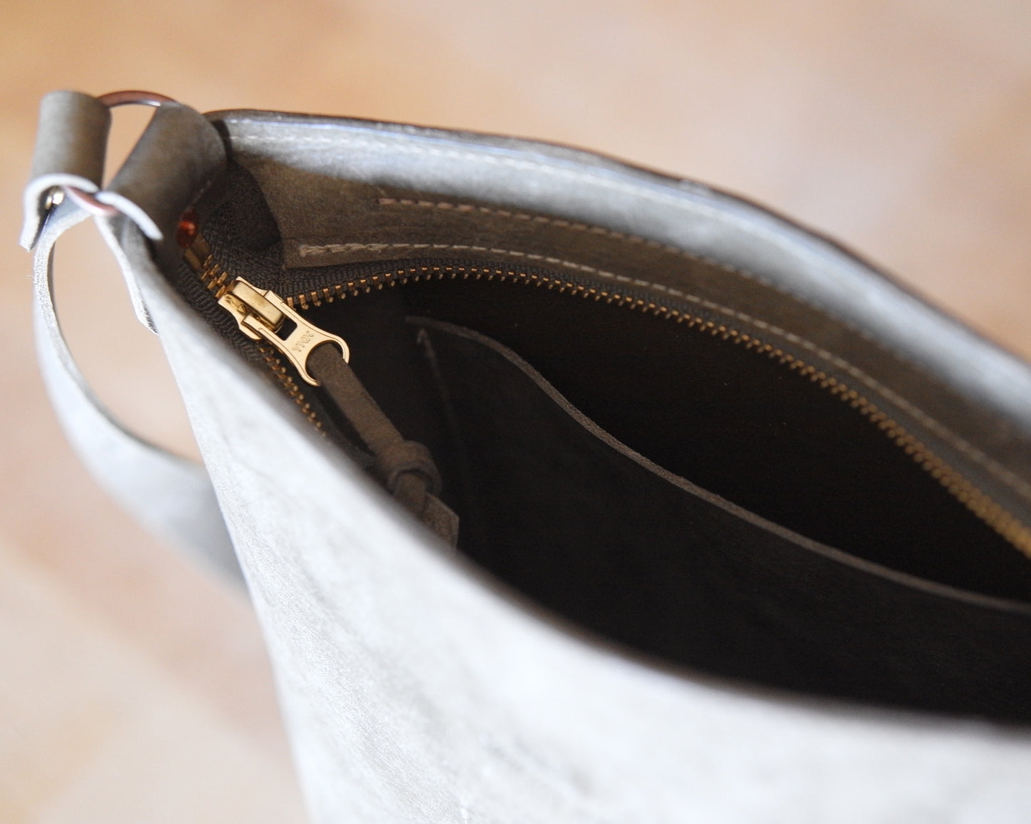 Substation Tote in Grigio