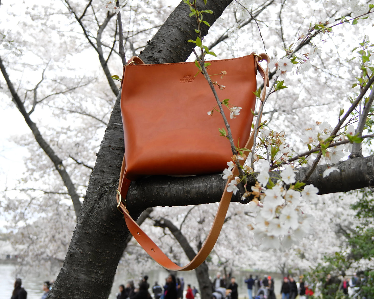 Station Tote in British Tan