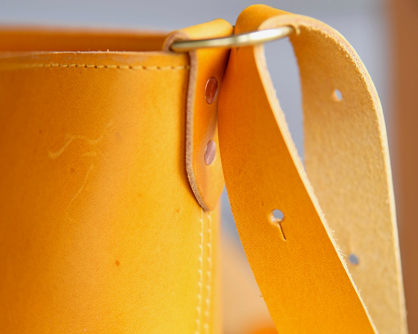 Station Tote in Buttero Goldenrod