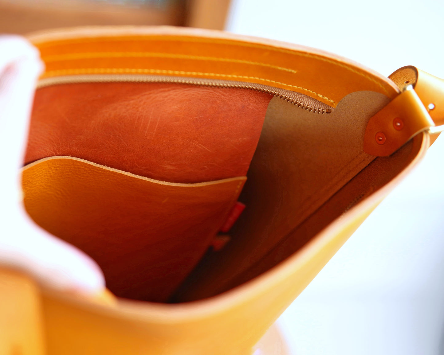 Station Tote in Buttero Goldenrod