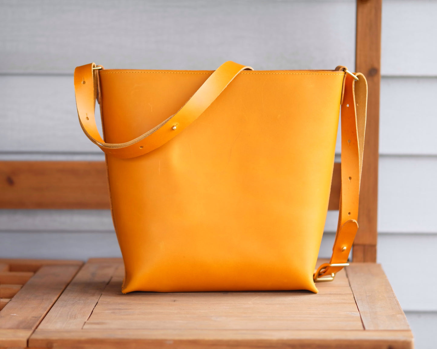 Station Tote in Buttero Goldenrod