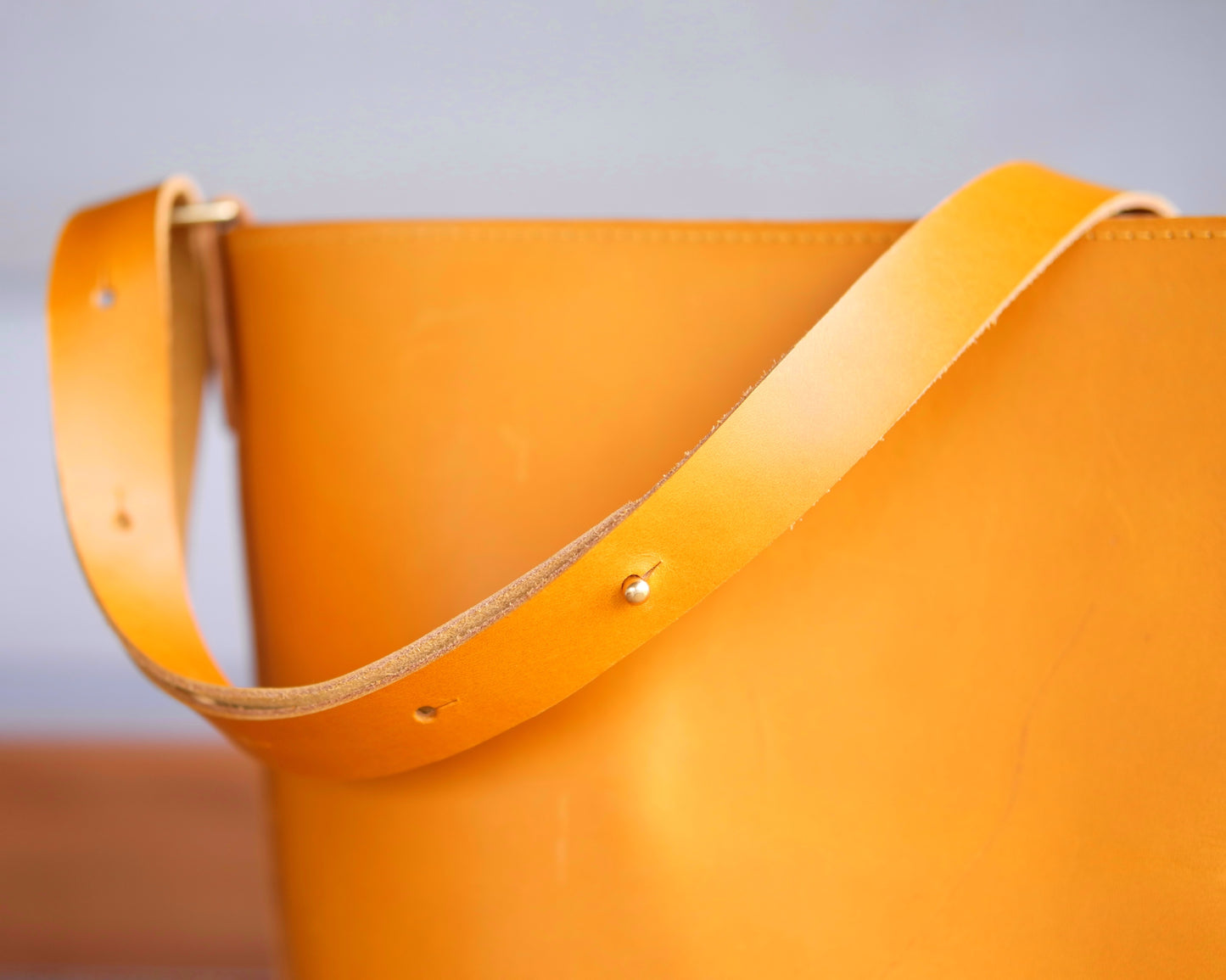Station Tote in Buttero Goldenrod