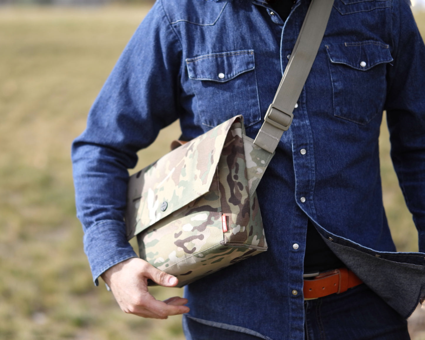 Messenger Bag in X-Pac