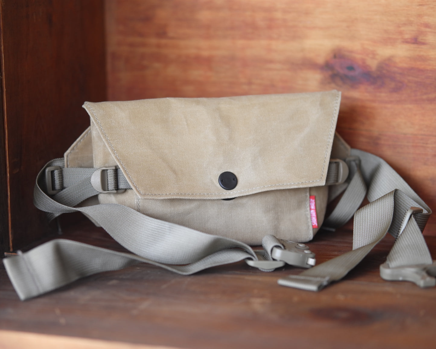 Fanny Pack in Waxed Canvas
