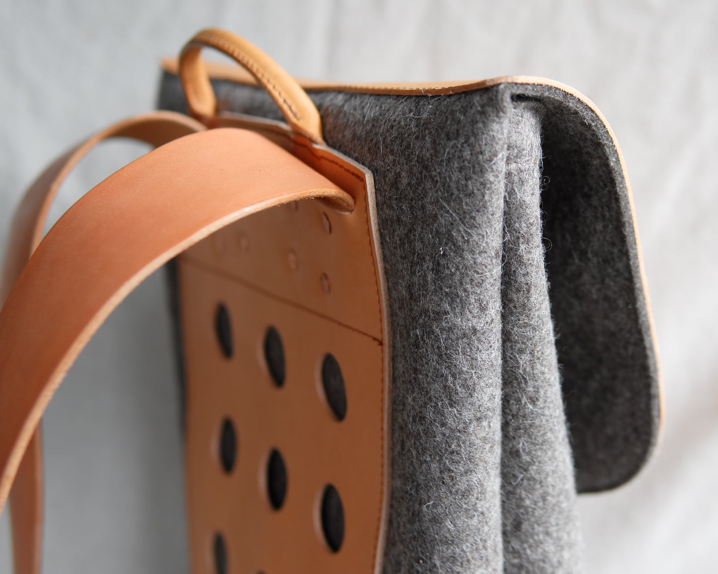 4-D Rucksack in Natural Felt