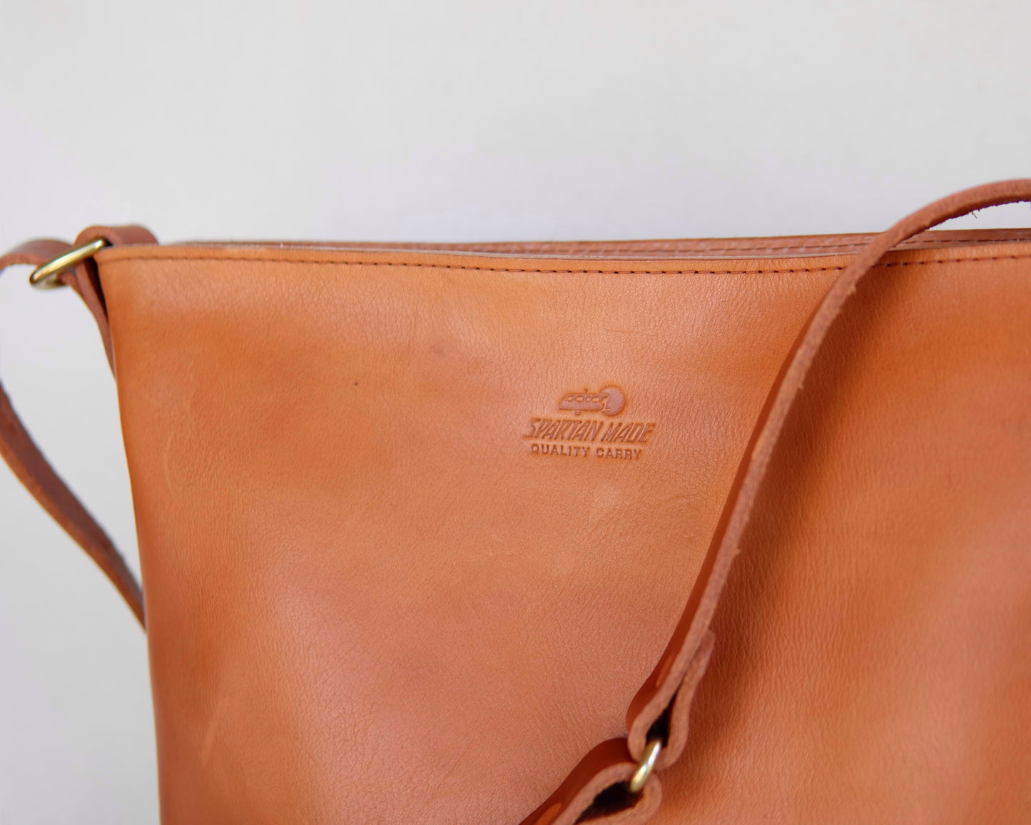 Station Tote in Tumbled Tan