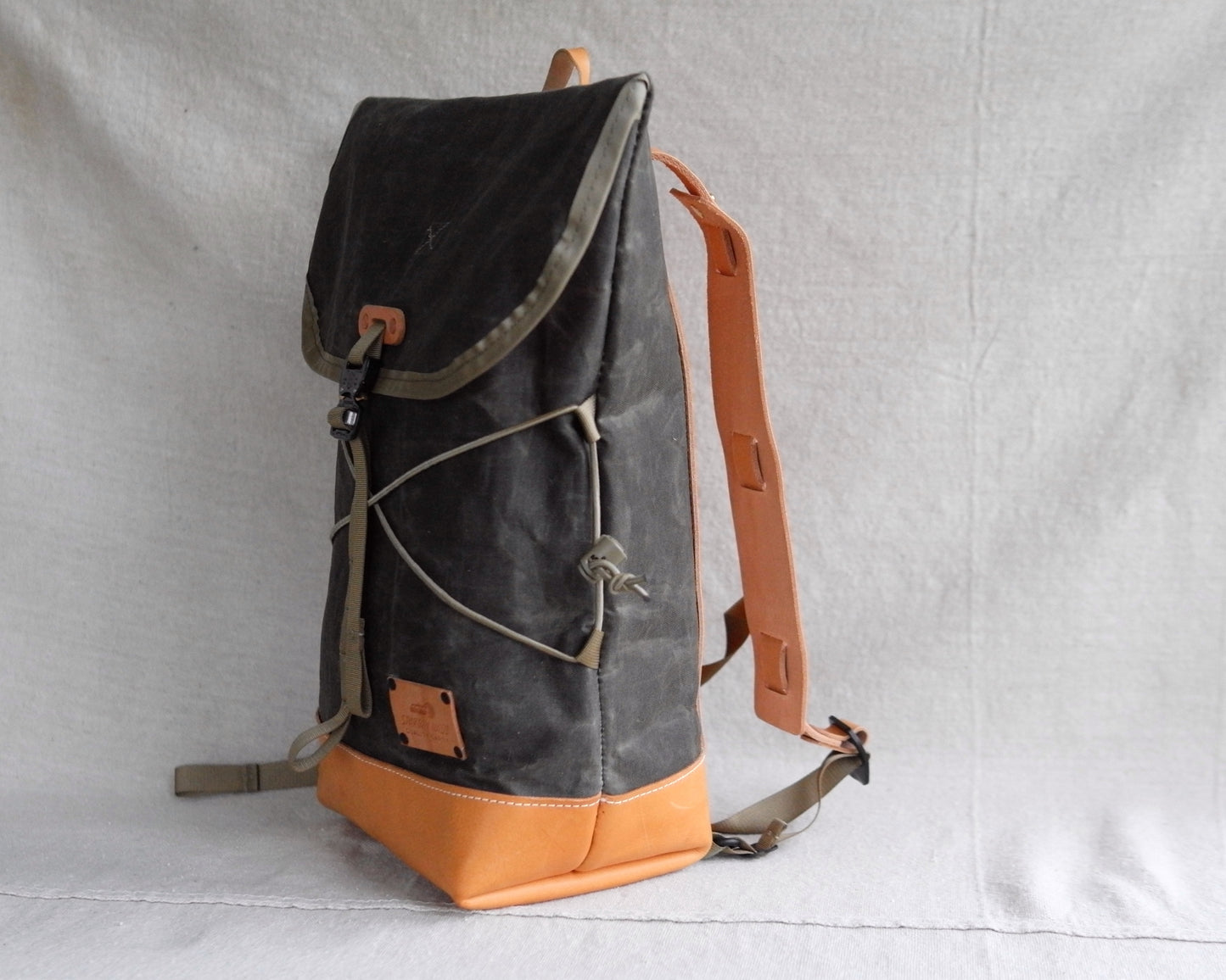 4-D Rucksack in Waxed Olive