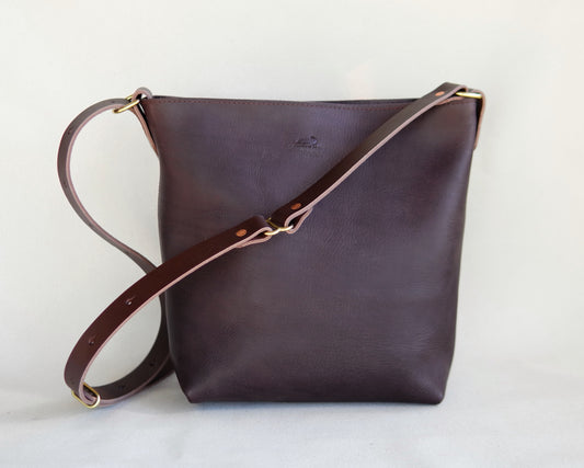 Station Tote in Mocha