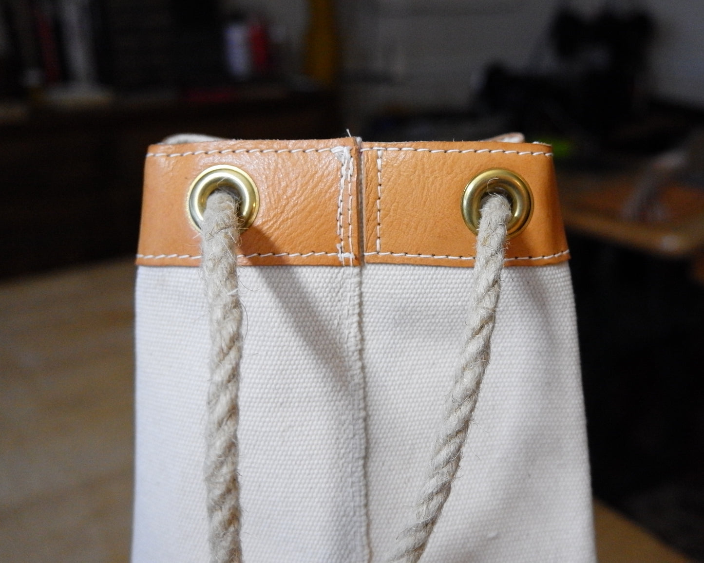 Bucket Bag in Hunter Natural Canvas