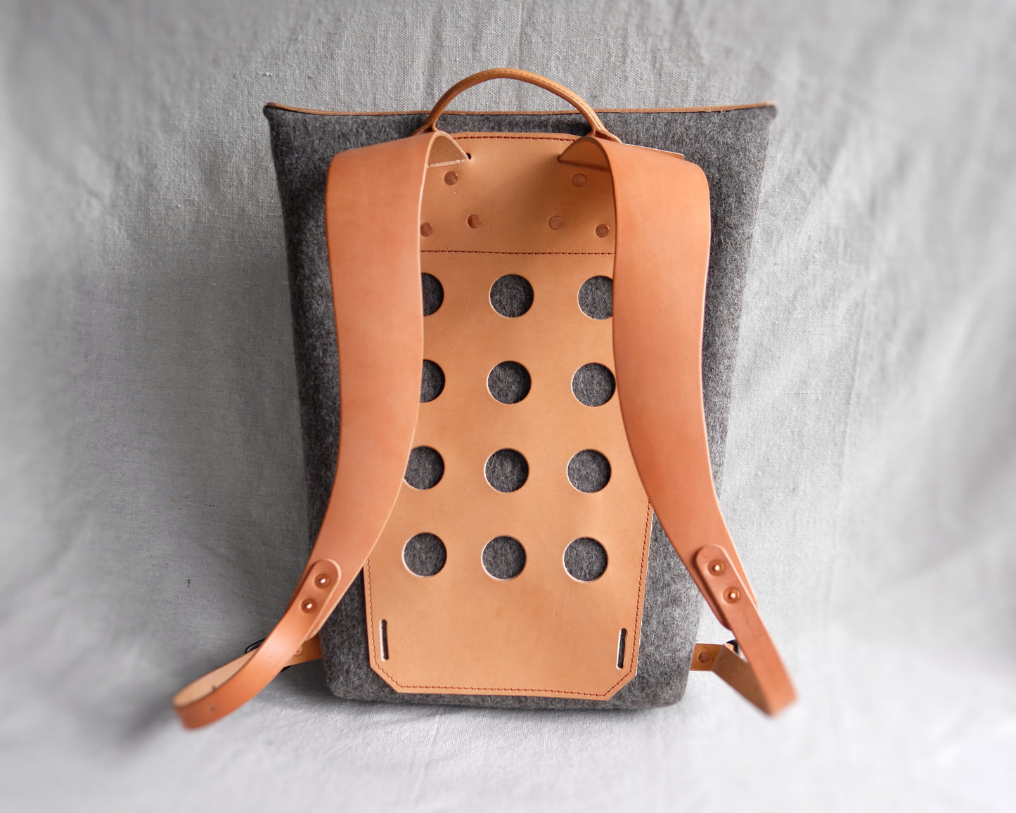 4-D Rucksack in Natural Felt