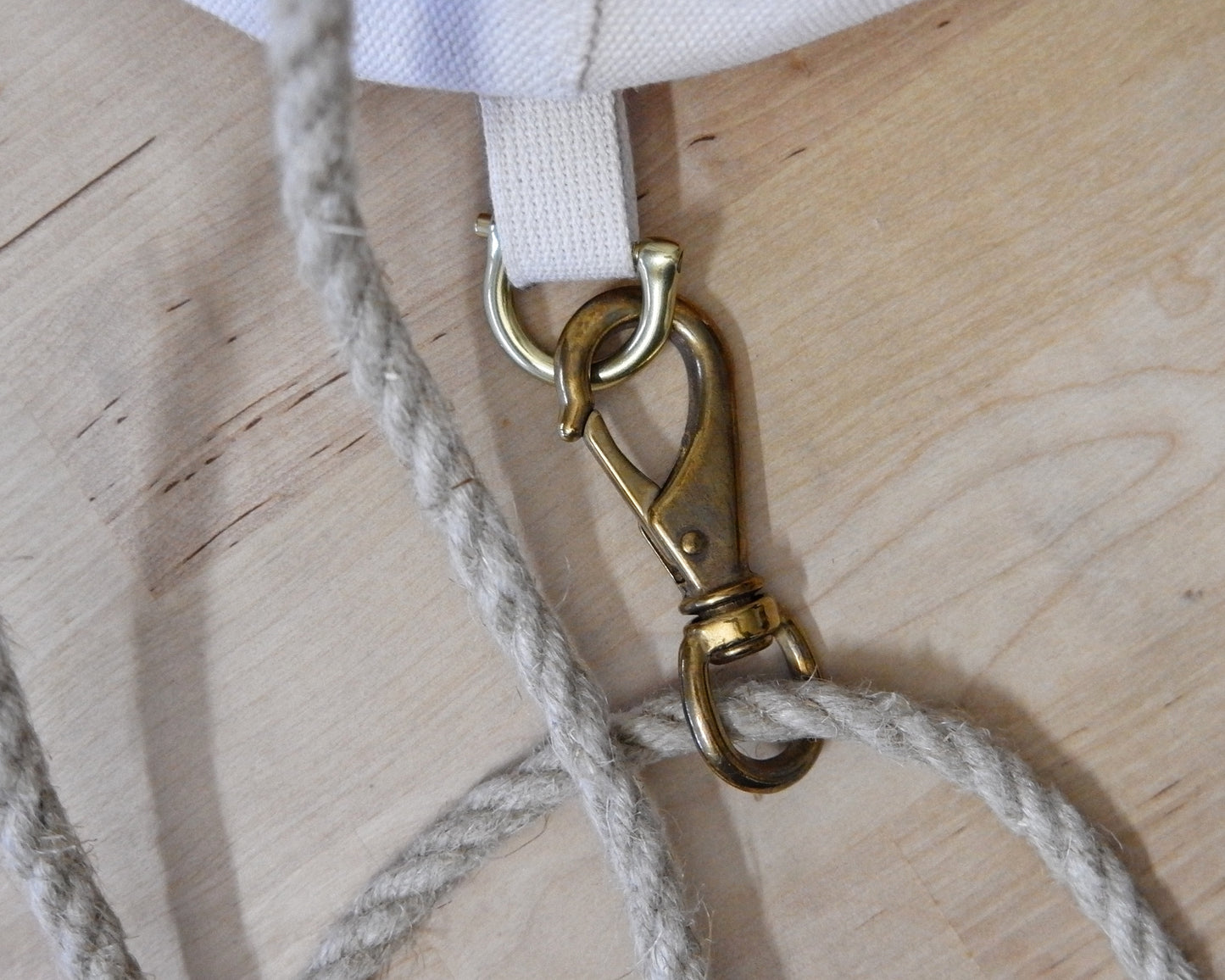 Bucket Bag in Hunter Natural Canvas