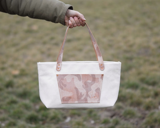 Market Tote with Zipper in Ghost Camo